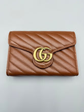 Load image into Gallery viewer, Gucci brown Marmont GG wallet on chain