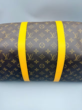 Load image into Gallery viewer, Louis Vuitton Keepall 50 Bandouliere Safran monogram with strap