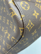 Load image into Gallery viewer, Louis Vuitton slouchy mm monogram
