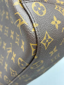 Louis Vuitton slouchy mm monogram