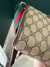 Load image into Gallery viewer, Gucci Vintage GG web clutch