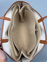 Load image into Gallery viewer, Goyard St Louis PM with pouch black and tan