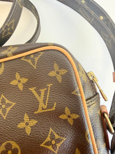 Load image into Gallery viewer, Louis Vuitton Amazone monogram crossbody