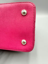 Load image into Gallery viewer, Louis Vuitton Ostrich Capucines MM pink