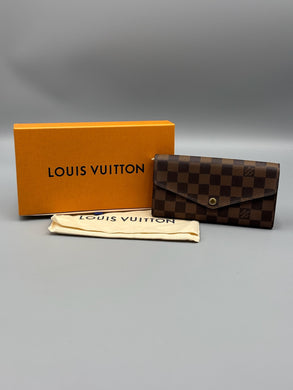 Louis Vuitton NM Sarah 16 card wallet ebene