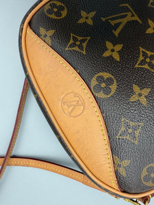 Louis Vuitton Mini Deauville monogram crossbody