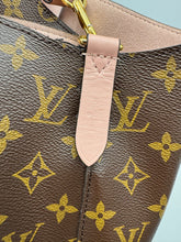 Load image into Gallery viewer, Louis Vuitton NeoNoe bucket bag with strap