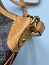 Load image into Gallery viewer, Louis Vuitton Odeon PM monogram crossbody