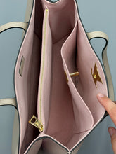 Load image into Gallery viewer, Louis Vuitton LockMe Beige and pink tote