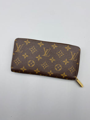 Louis Vuitton Zippy Monogram wallet