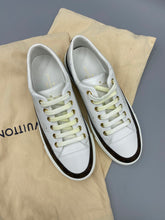 Load image into Gallery viewer, Louis Vuitton Stellar White.Monogram sneaker - size 35.5