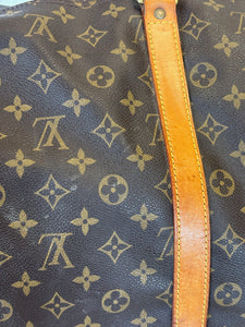 Louis Vuitton Keepall 55 Bandouliere bag with non braned strap