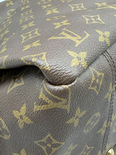 Load image into Gallery viewer, Louis Vuitton Artsy MM monogram with charm