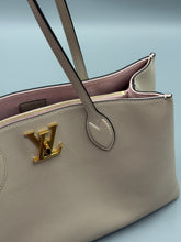Load image into Gallery viewer, Louis Vuitton LockMe Beige and pink tote