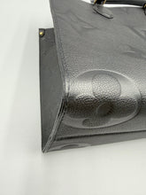 Load image into Gallery viewer, Louis Vuitton On The Go MM black empreinte tote
