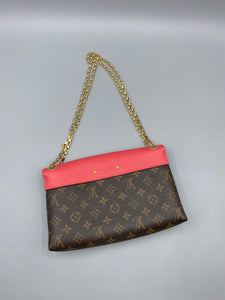 Louis Vuitton Pallas on chain monogram