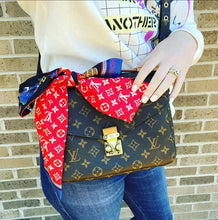 Load image into Gallery viewer, Louis Vuitton Pochette Metis monogram crossbody