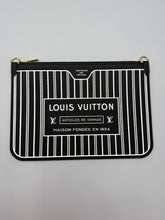 Load image into Gallery viewer, Louis Vuitton Inside Out Pochette black