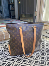 Load image into Gallery viewer, Louis Vuitton Cabas Mezzo monogram