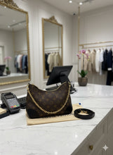 Load image into Gallery viewer, Louis Vuitton Boulogne Monogram/black with chain and crossbody strap
