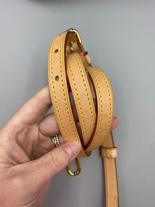 Louis Vuitton Rivoli MM Monogram NM with strap