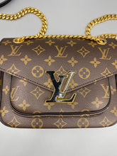 Load image into Gallery viewer, Louis Vuitton Passy monogram crossbody