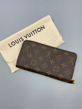 Load image into Gallery viewer, Louis Vuitton Zippy wallet monogram with poppy red