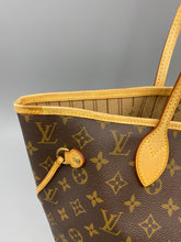 Load image into Gallery viewer, Louis Vuitton Neverfull MM monogram