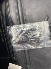 Load image into Gallery viewer, Chanel Vintage Single Flap shoulder bag
