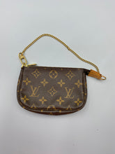 Load image into Gallery viewer, Louis Vuitton Mini Pochette accessories monogram