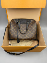 Load image into Gallery viewer, Louis Vuitton Retiro NM monogram with black and strap