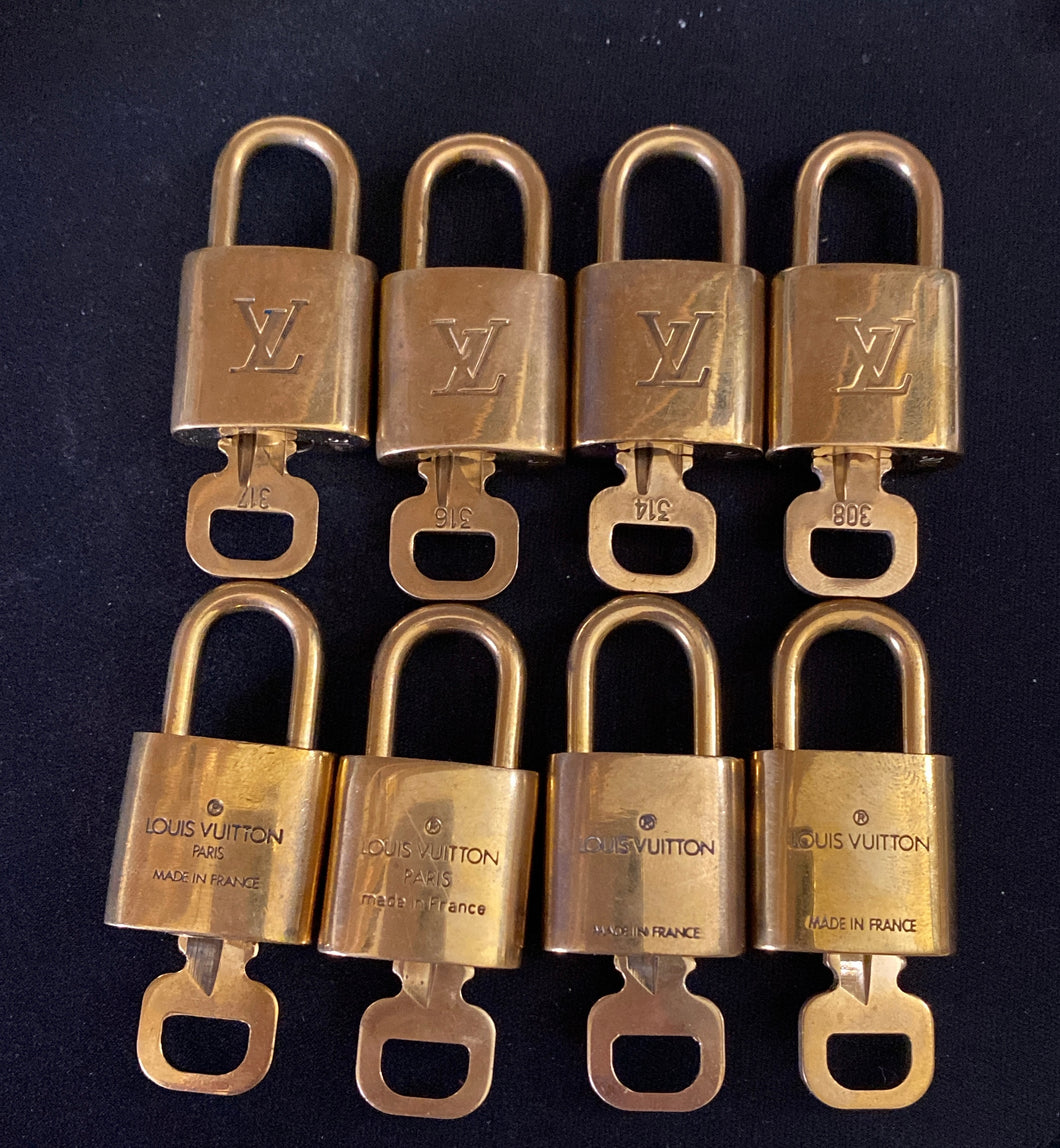 Louis Vuitton Lock and key set