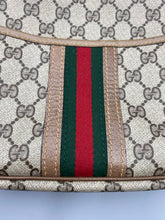 Load image into Gallery viewer, Gucci Vintage GG plus shoulder bag