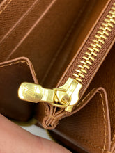 Load image into Gallery viewer, Louis Vuitton Zippy Monogram wallet