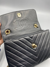 Load image into Gallery viewer, Chanel Trendy CC Top Handle Black bag