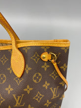 Load image into Gallery viewer, Louis Vuitton Neverfull PM monogram