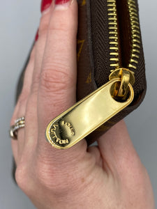 Louis Vuitton Zippy Monogram wallet